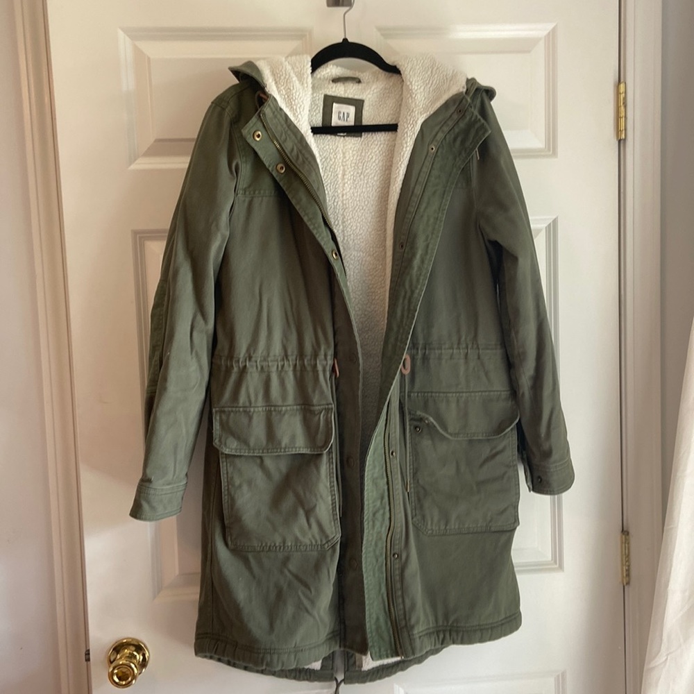Women’s Gap Army Green Cargo Jacket with Sherpa Lining